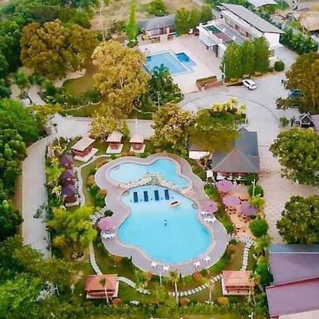 Floating Sanctuary Resort Powered By Cocotel Bulacan Kültér fotó