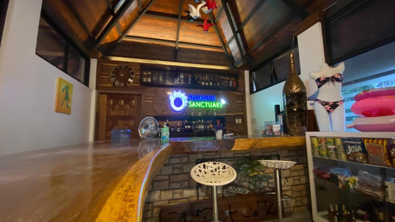 Floating Sanctuary Resort Powered By Cocotel Bulacan Kültér fotó