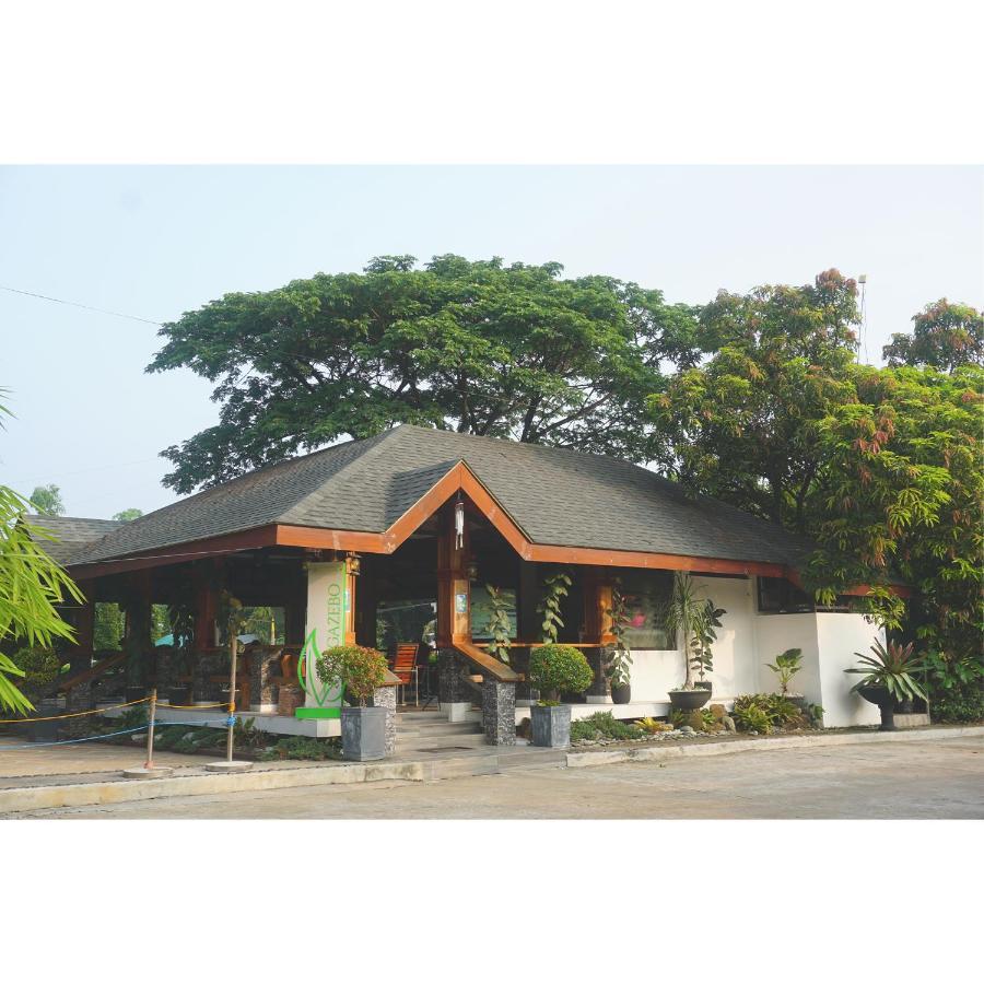 Floating Sanctuary Resort Powered By Cocotel Bulacan Kültér fotó