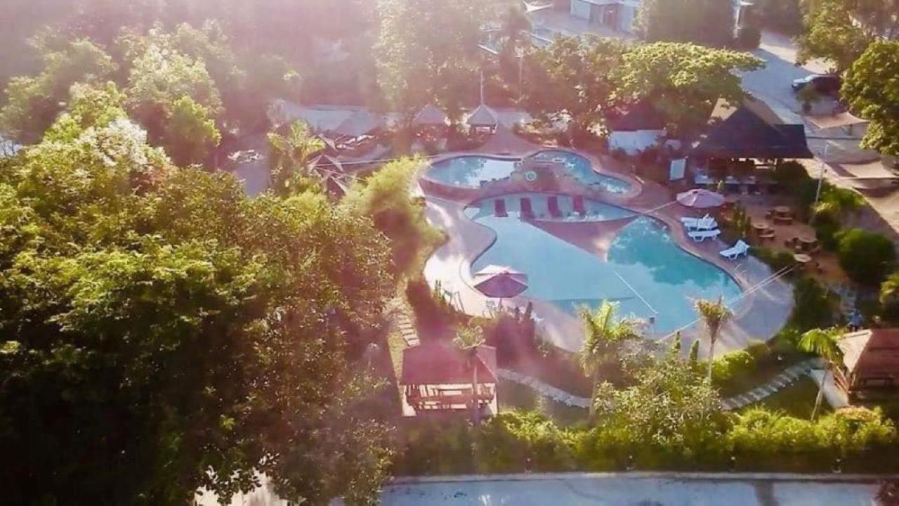 Floating Sanctuary Resort Powered By Cocotel Bulacan Kültér fotó
